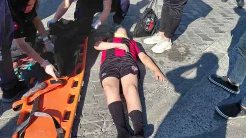 Zonguldak'ta yolun karşısına geçmek isteyen çocuğa otomobil çarptı