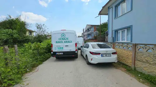 Düzce'de silahıyla oynayan işçi arkadaşını öldürdü