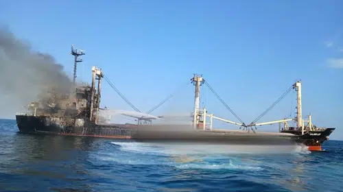 Karadeniz'de savaş sürüyor! Rus kuvvetleri Odessa'da yük gemisini vurdu, 5 ölü 8 kurtarıldı
