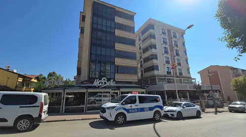 Safranbolu'da balkondan düşen genç kız kafenin tentesi sayesinde hayatta kaldı