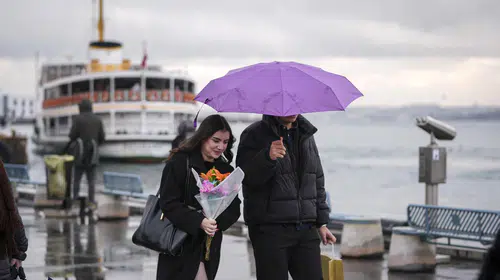 Meteoroloji ve AKOM'dan art arda uyarı. Bu saat aralığına dikkat, daha da şiddetlenecek
