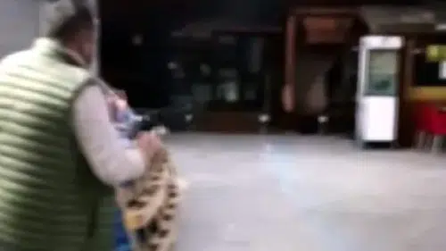 Devrek'te husumetlisinin dükkanını tüfekle bastı