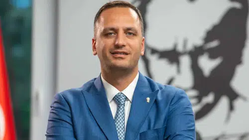 Bornova Belediyesi'ne "Bankamatik Memuru" Operasyonu: Belediye Başkanı Gözaltında