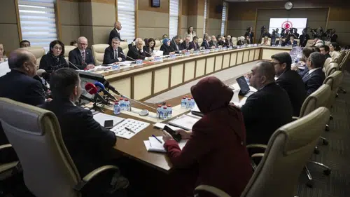 TBMM'den Geçti: Ebeveynlerin Doğum İzni Süresi Uzatıldı!