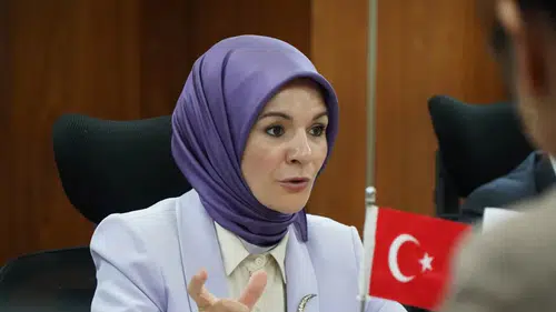 Bakan Göktaş: "Dijital dünyada çocukları korumak için toplumsal seferberlik ilan etmeliyiz"