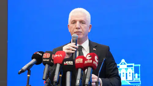 Vali Davut Gül belediyelere sahipsiz köpekler için talimat verdi