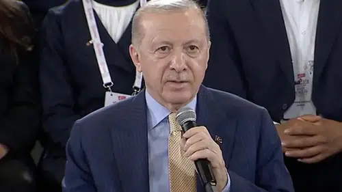 Cumhurbaşkanı Erdoğan, Beştepe'de gençlerle bir araya geldi