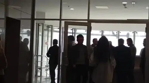 Flash Haber TV sahibinin yargılandığı bahis davasında üç tahliye çıktı