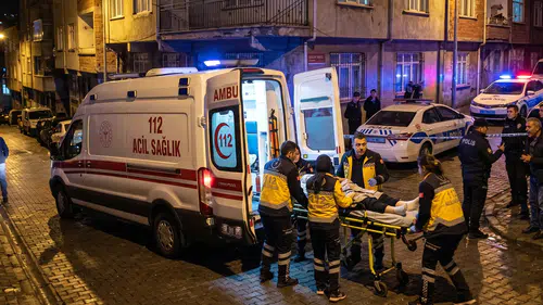 Oğluyla Tartışması Kanlı Bitti: Göğsünden Bıçakladılar