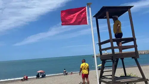 Zonguldak'ta olumsuz hava şartları nedeniyle denize girmek yasaklandı
