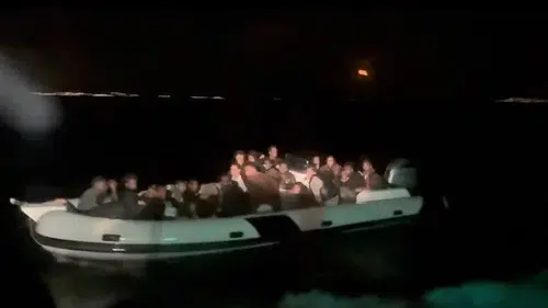 Sahil Güvenlik İzmir açıklarında 34 düzensiz göçmen yakaladı