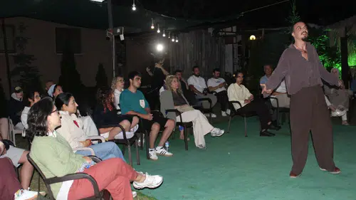 Zonguldak'ta Genç Yetenek Sönmez'in Mizahi Performansı Beğeni Topladı