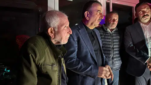 Zonguldak'ta çöken binada 74 yaşındaki kadın hayatını kaybetti, kardeşi yaralı kurtarıldı