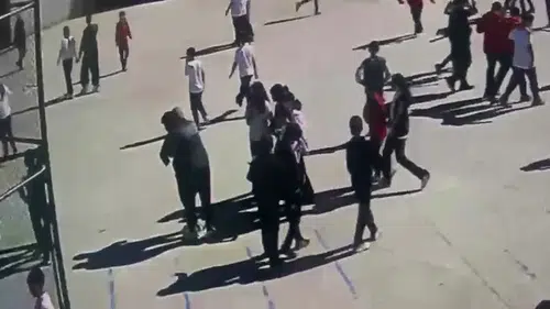 Zonguldak'ta nefessiz kalan öğrenciyi beden eğitimi öğretmeni kurtardı