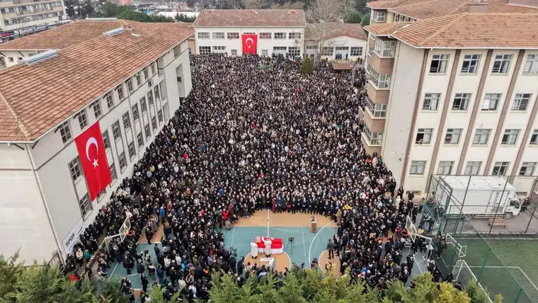SAHİPSİZ ÖĞRETMENLER...