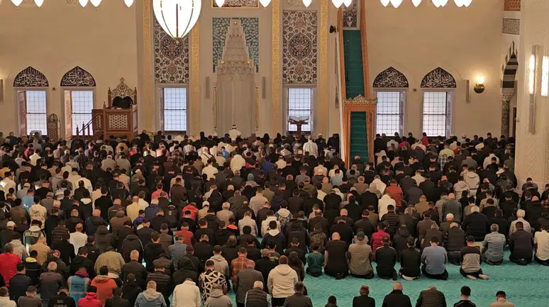 Zonguldak'ta Kurban Bayramı namazı büyük bir coşkuyla eda edildi