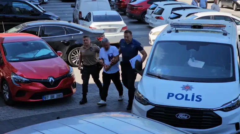 Zonguldak'ta kaza sonrası motosikletli gence saldıran E.K. adli kontrolle serbest bırakıldı.
