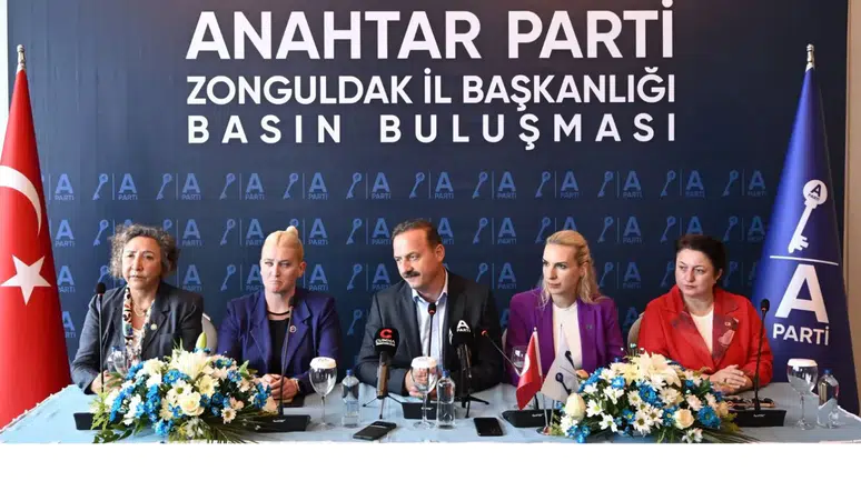 Anahtar Parti Genel Başkanı Ağıralioğlu, Zonguldak'ta gazetecilerle buluştu