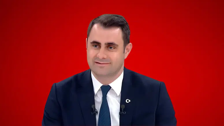 Çanlar Güç için mi çalıyor? CHP İzmir İl Başkanı Çağatay Güç’ün Bürokratlık Dönemi Tartışılıyor