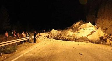 Asma'da heyelan.... Yolun boş olması faciayı önledi!