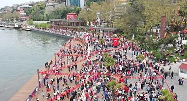 Haydi çocuklar 23 Nisan'da sahile!