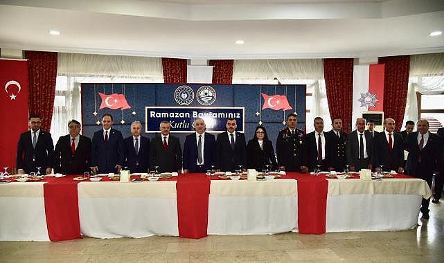 Protokol üyeleri bayramlaştı