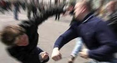 Ramazan bitti, bayramda kavgaya tutuştular!