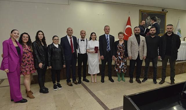 Talip Burak ile Buse dünyaevine girdi