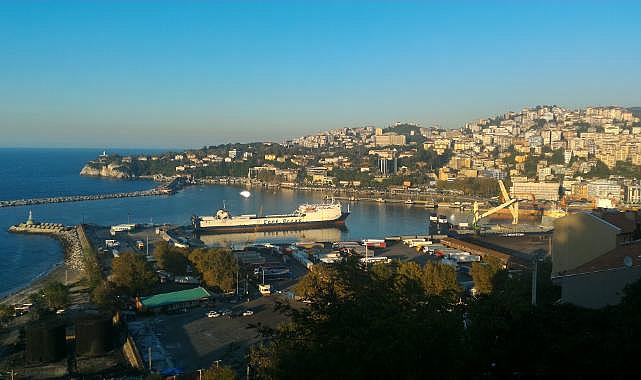 Zonguldak'ta ezan 3 dakika geç okundu