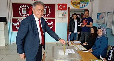 AK Parti Zonguldak Milletvekili Saffet Bozkurt oyunu kullandı