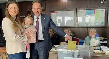 CHP Zonguldak Milletvekili Deniz Yavuzyılmaz oyunu kullandı