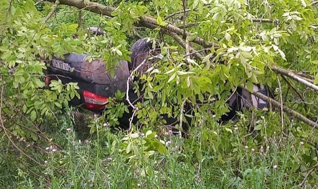 Önündeki araca çarptı sonra takla attı: 1 yaralı