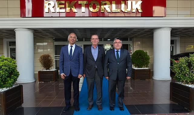 Eski Devlet Bakanından ZBEÜ Rektörüne Ziyaret
