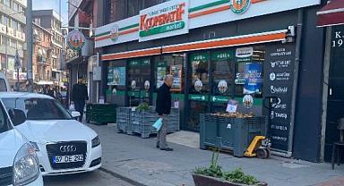 Market görevlileri farketti! yakayı ele verdiler
