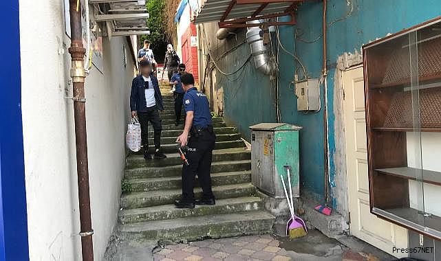 Metruk binada bali çekerken yakalandı