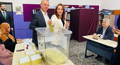 Ömer Selim Alan ve eşi Ceyda Alan oyunu kullandı