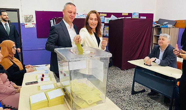 Ömer Selim Alan ve eşi Ceyda Alan oyunu kullandı