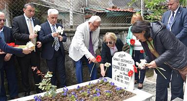 Osman Zeki Oral, vefatının 11. Yılında mezarı başında anıldı