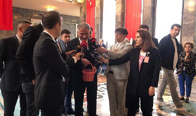 Saffet Bozkurt Osmanlı Çileği ile milletvekili kaydını yaptırdı