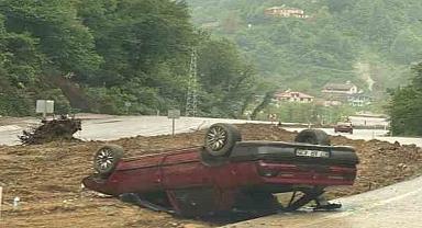 Sürücünün kontrolünden çıkan araç takla attı:1 yaralı