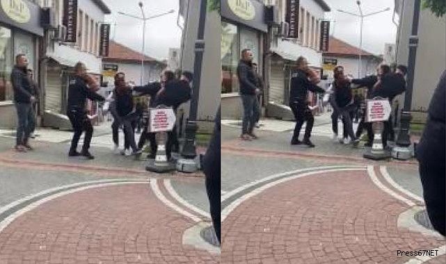 Tekme ve yumruklar havada uçuştu, poliste olaya karıştı