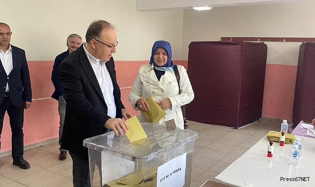 Vali Mustafa Tutulmaz oyunu kullandı