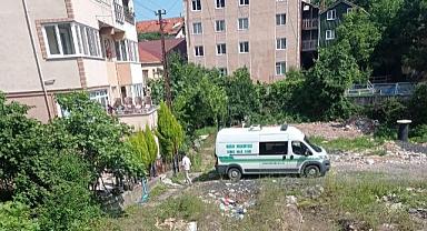 55 yaşındaki kadın balkonda kendini astı
