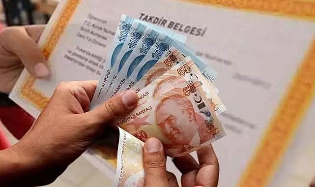 Anne babalar dikkat! Banka açıkladı takdir teşekkür alan öğrenciye 600 TL karne hediyesi