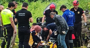 Direksiyon hakimiyeti kaybetti, tarlaya uçtu.. Yaralılar var!