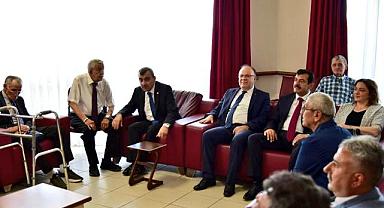 Huzurevine anlamlı bayram ziyareti