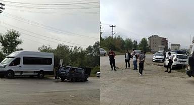 Kafa kafaya çarpışıp, öğrenci servis aracına vurdular