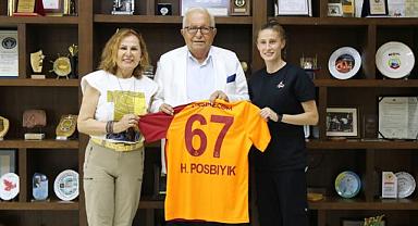 Milli Gurur Ebru Topçu Başkan Posbıyık’ı Ziyaret Etti