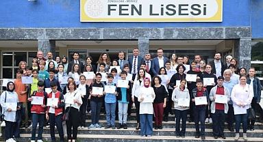Mimar Sinan Ortaokulu Matematik ödüllerini aldı