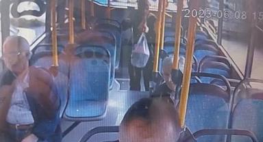 Otobüsten inerken binlerce lirasını düşürdü! O anlar kamerada